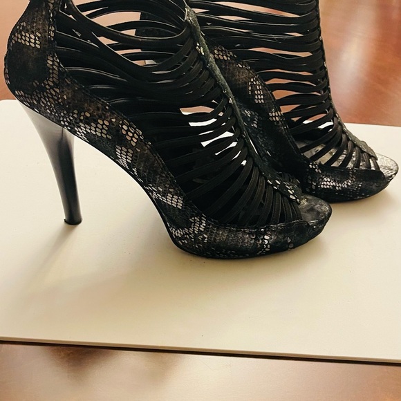 BCBGeneration Shoes - Like new animal print shoes